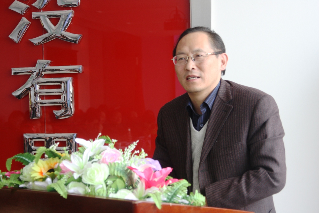 学院召开2010年中层干部述职会