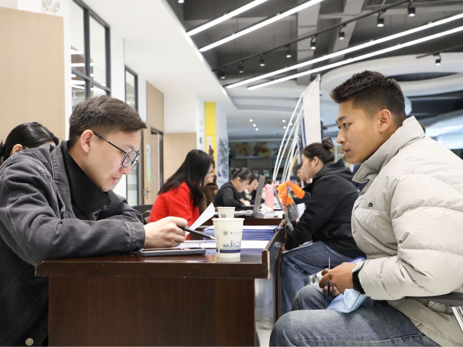 “海纳英才 盐途有你”——兰州信息科技学院浙江海盐县专场招聘会圆满结束