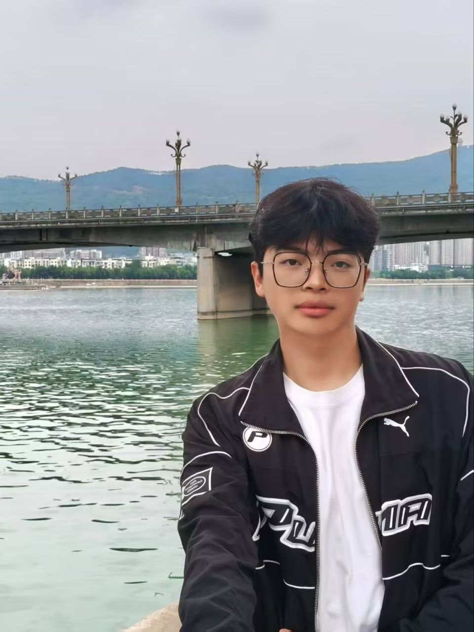 周盼