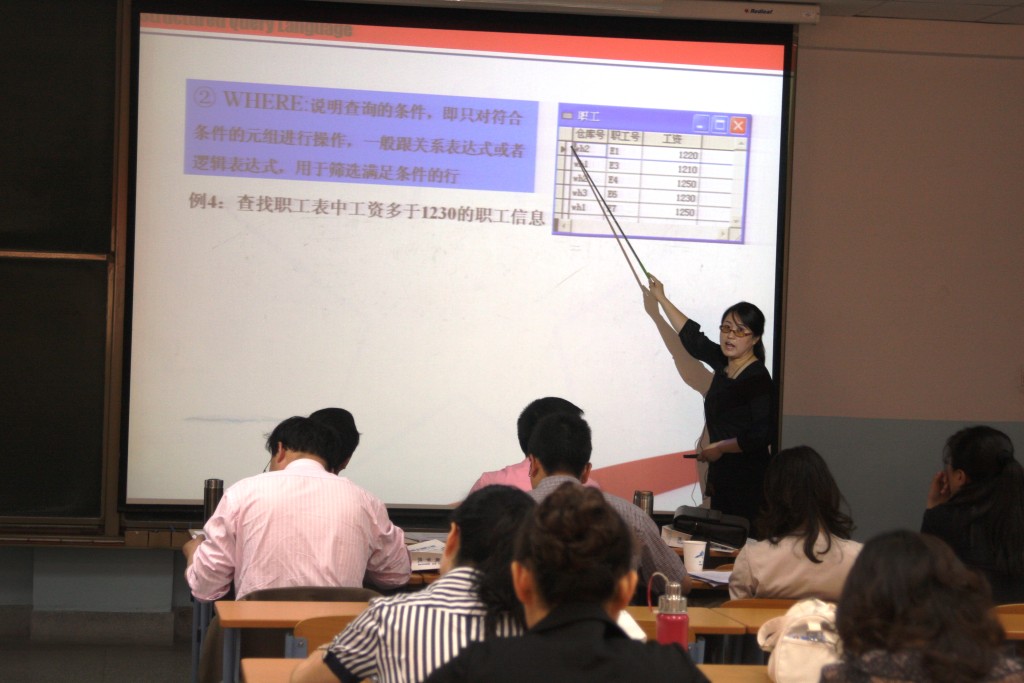 2011年甘肃省高等学校计算机基础课程教师教学竞赛在我院隆重举行