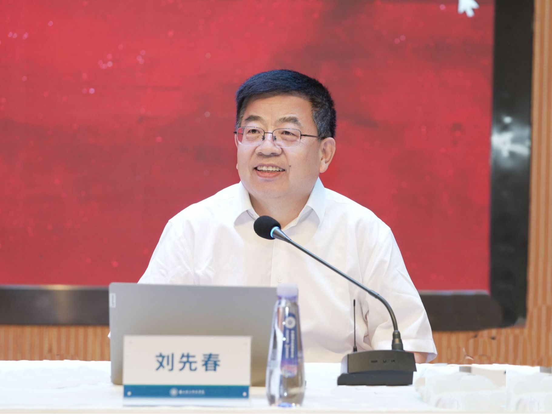 兰州信息科技学院举办第20期“名师大讲堂”专题学习习近平党建思想