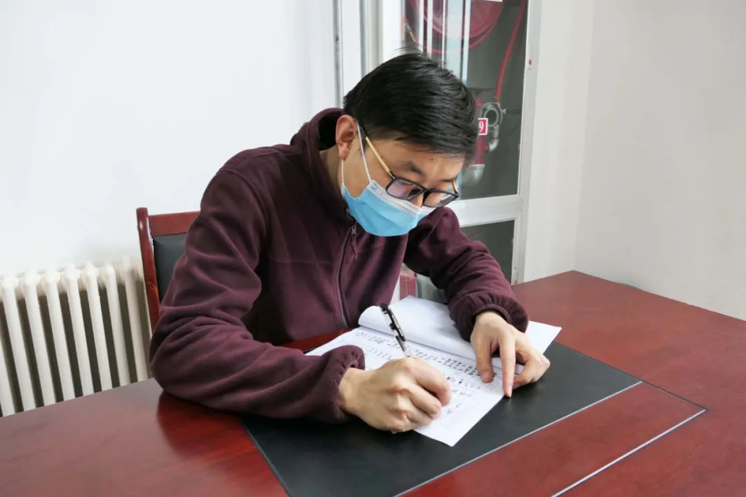 孔祥 一颗 默默无闻 默默 螺丝钉 螺丝