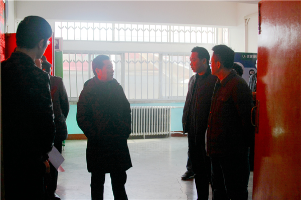新闻2 (2).jpg 学院综治委开展秋季学期末安全大检查