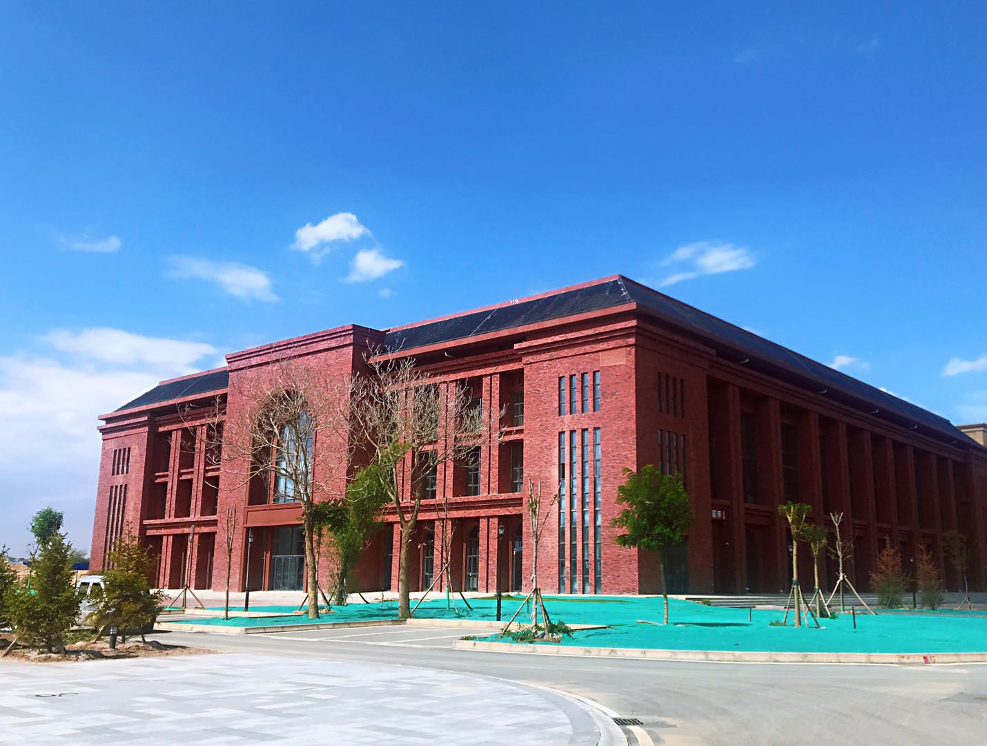 202008131597309417128066.jpg 学校体育馆迎来首场赛事